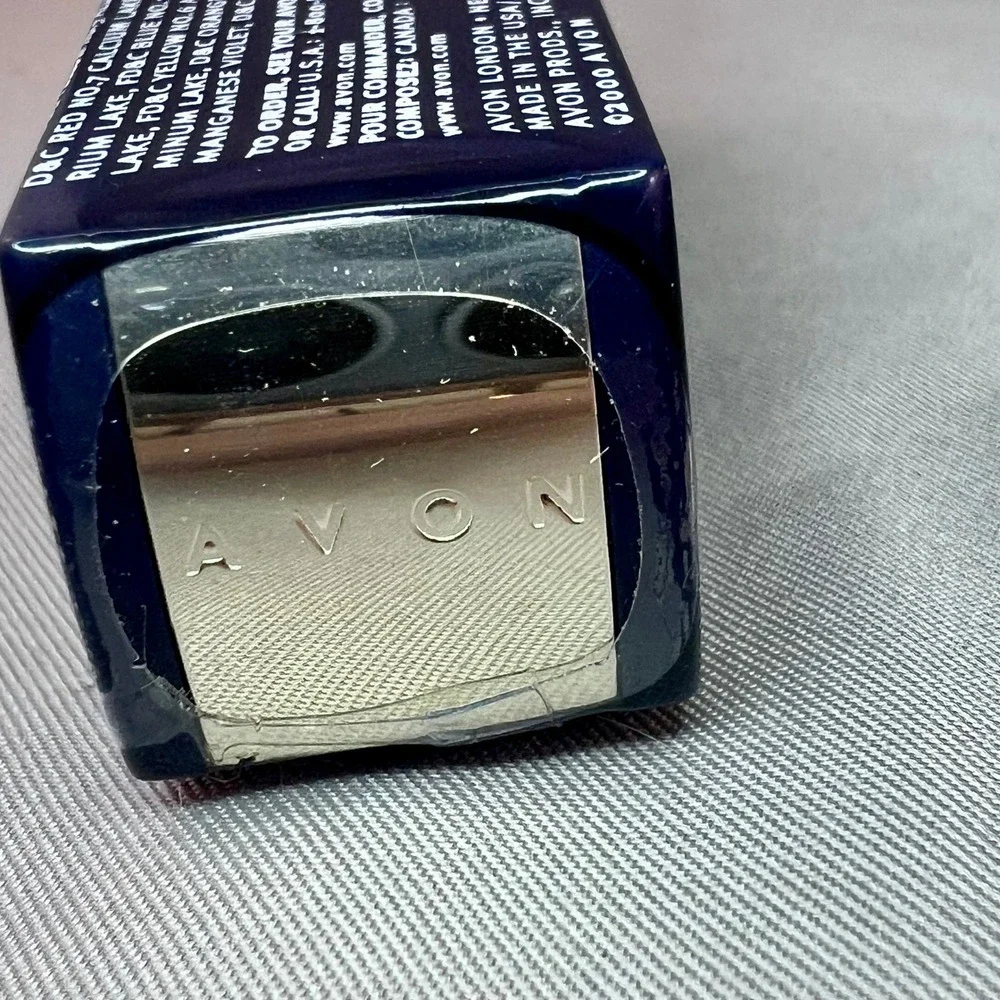 Vintage Avon Ultra Color Rich Renewable Lipstick Instant Mocha 275 New Sealed